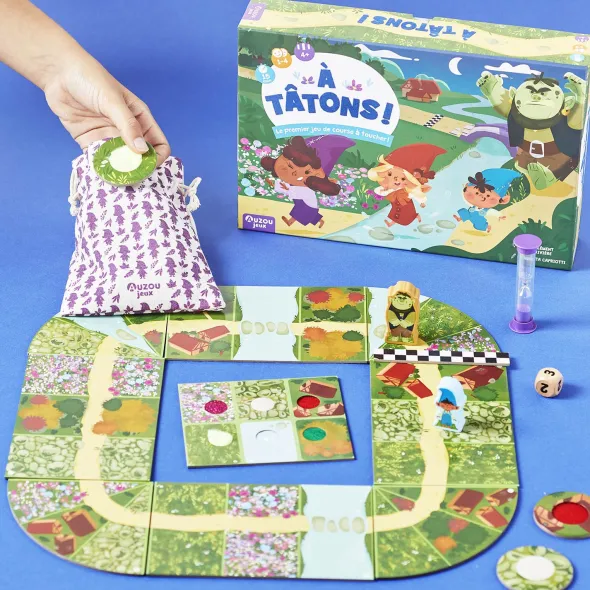 A Tatons !