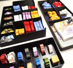 Insert compatible avec Wondrous Creatures et deux extensions