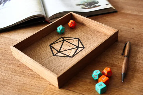 Piste de Dés en Bois Massif - Design D20