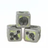 Set de 4 D6 – Pétroglyphe en pierre