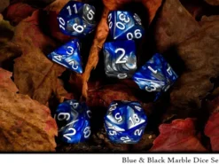 Set de dés en marbrés bleu et noir