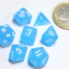 Set de 7 Mini Dés JDR Chessex Frosted Caribbean Blue / White