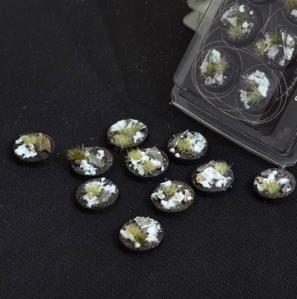 Winter Bases, Round 25mm (x10)